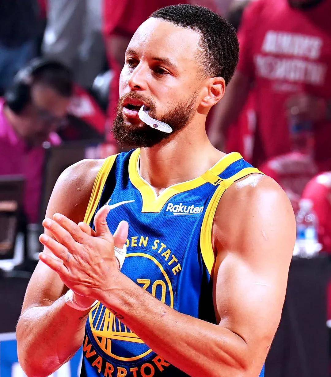 开云体育网页版入口-荷甲加时末段再迎强敌;丹佛掘金止住颓势;主帅态度:悬念犹存;纪律约束更严格(欧洲五大联赛决出两冠英超德甲悬念依旧)